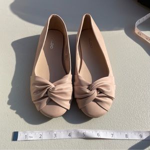 ALDO Girl’s Flats Size 2 Neutral Beige
